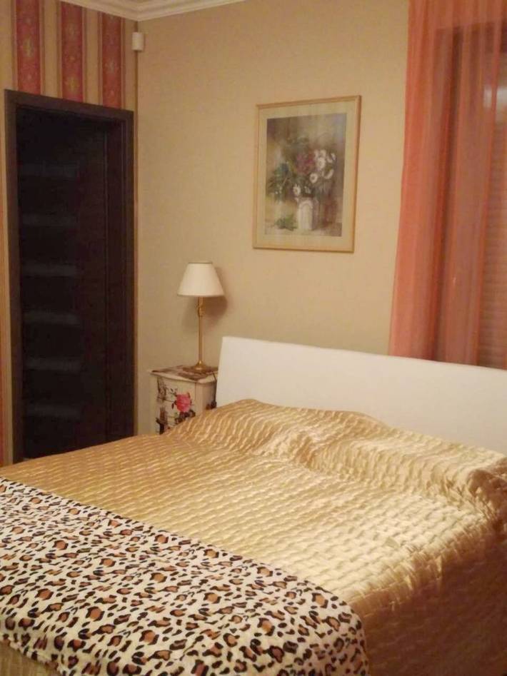 Ferienwohnung für 6 Personen, mit Terrasse und Garten sowie Pool und Seeblick in Zamardi - 2
