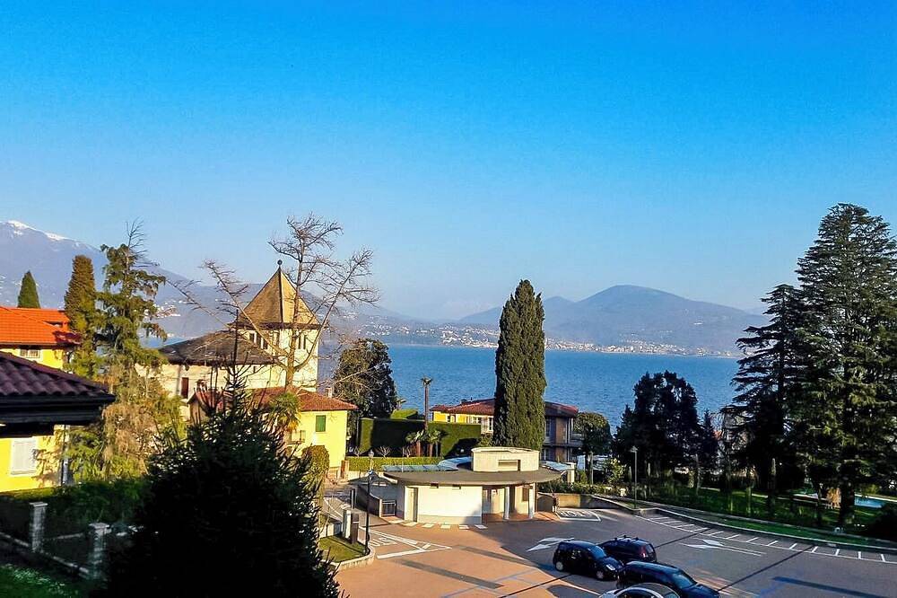 Ganze Wohnung, Zentral und ruhig gelegene 3½-Zimmer-Wohnung mit herrlicher Seesicht in Cannero, Cannero Riviera
