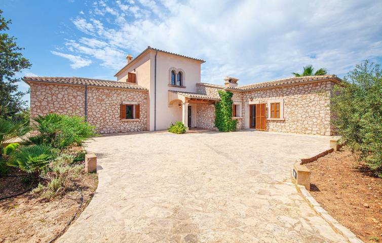 Finca für 8 Personen, mit Terrasse in Cala d'Or