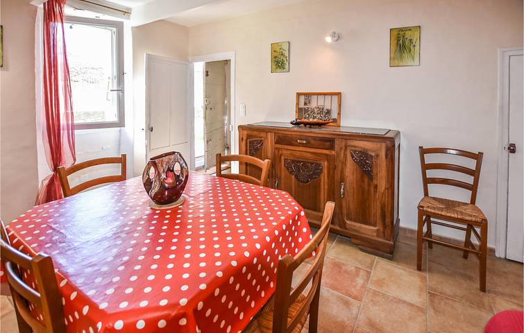 Apartamento con vistas a la montaña, aparcamiento, piscina y jardín in Malaucène, Parque natural regional del Mont Ventoux