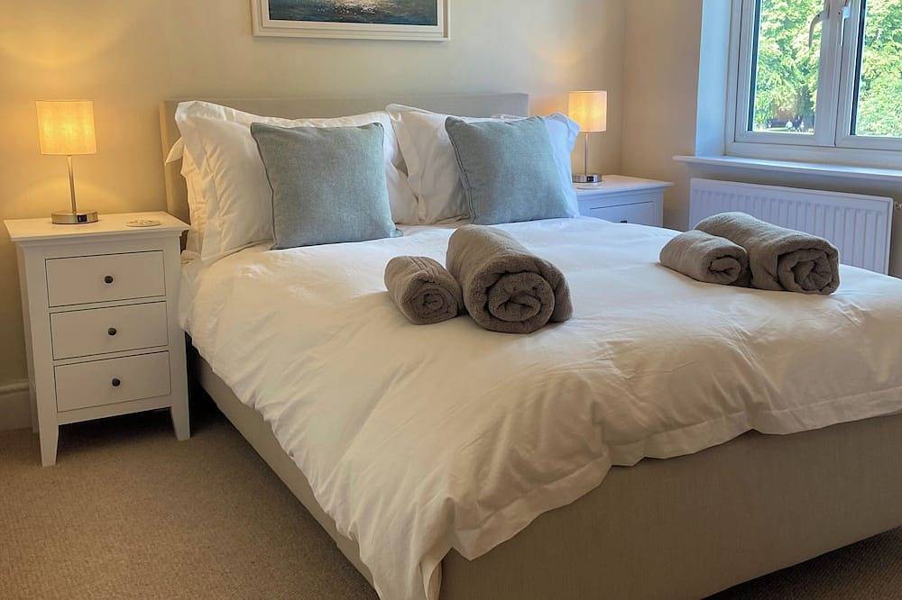 Riverbank, family friendly, with a garden in Shrewsbury in Shrewsbury, Shropshire