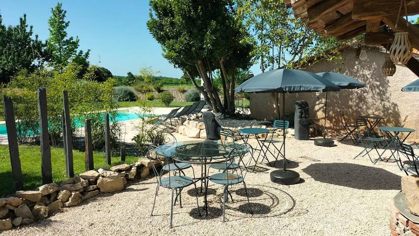 Gîte pour 2 personnes, avec terrasse et vue ainsi que piscine et jardin à Castelnau-de-Lévis - 2