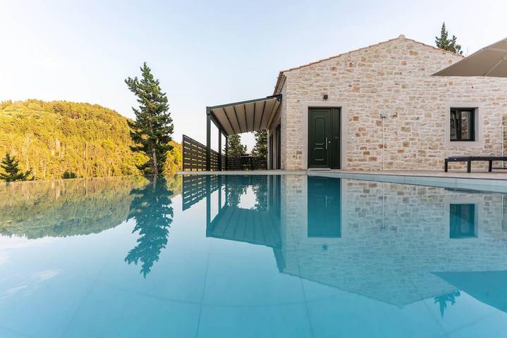 Villa voor 4 personen, met terras en tuin op Paxos