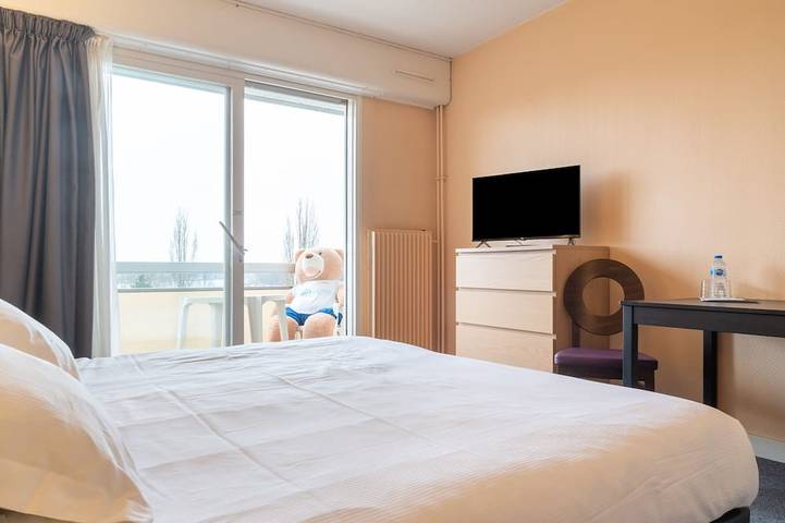 Appartement entier, Studio Tout Équipé - 1 Lit Double in Bellerive-sur-Allier, Région de Vichy