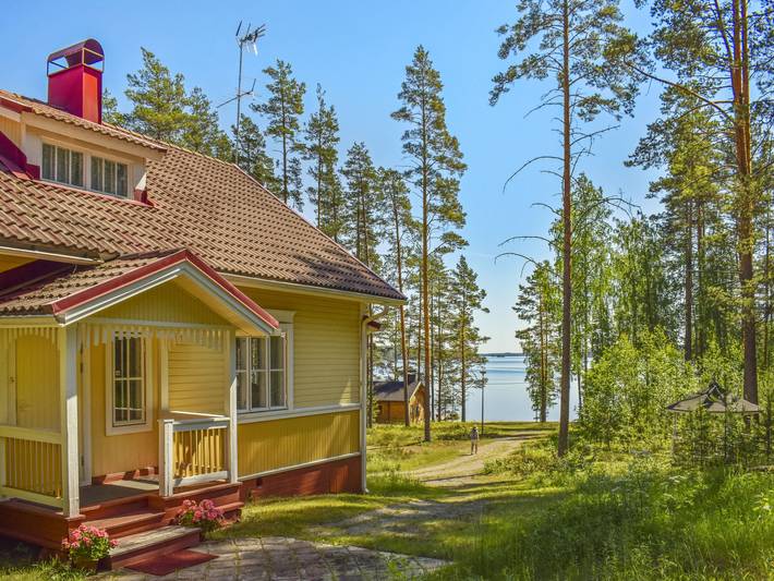 Ferienhaus für 10 Personen, mit Terrasse und Sauna in Sulkava