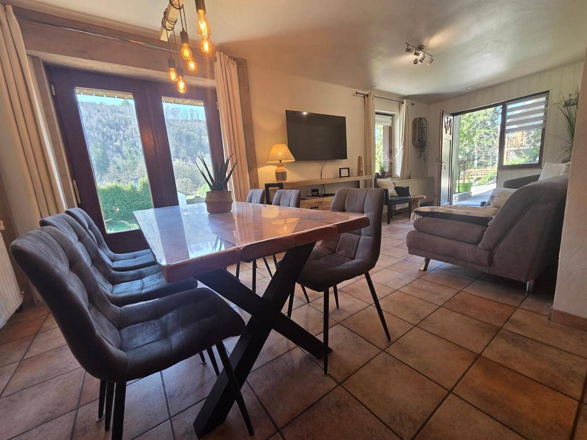 Appartement entier, Three-Bedroom Apartment in La Roche-en-Ardenne, Province de Luxembourg