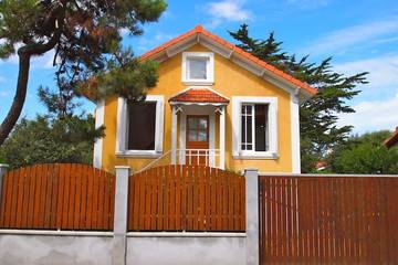 Gîte pour 6 personnes, avec terrasse et jardin, animaux acceptés dans Hourtin Plage