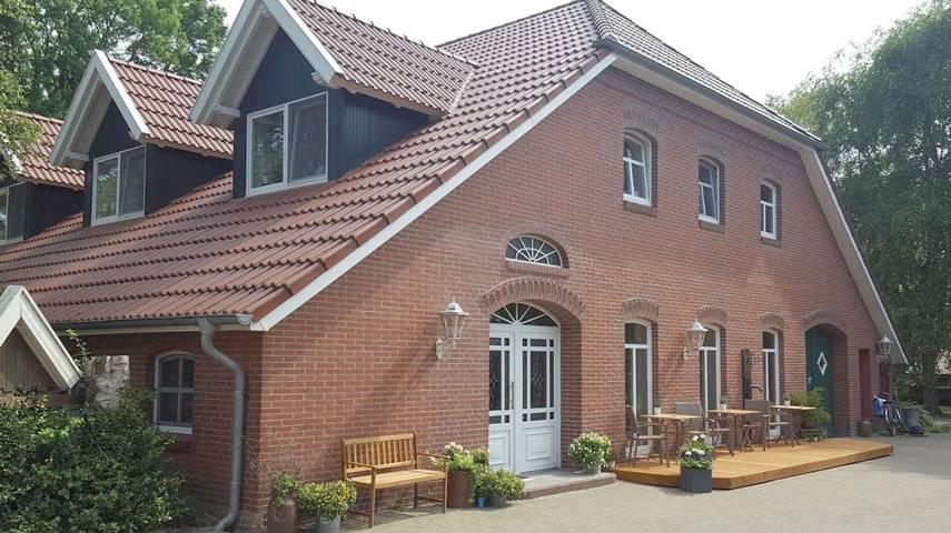 Ferienhaus für 2 Personen, mit Terrasse und Garten sowie Sauna und Ausblick in Detern - 2