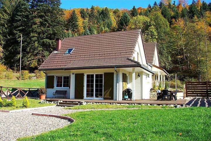 Gîte pour 8 personnes, avec jardin ainsi que sauna et jacuzzi à Wildenstein