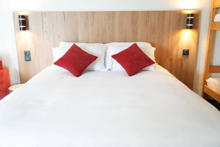 Hôtel pour 2 personnes, avec terrasse à Laveissière - 3