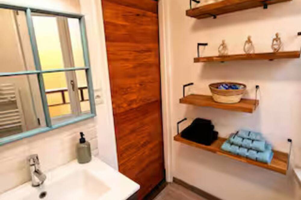 Ganze Wohnung, Cosy downtown apartment for 4 to 6 people in Charleville-Mézières, Ardennen
