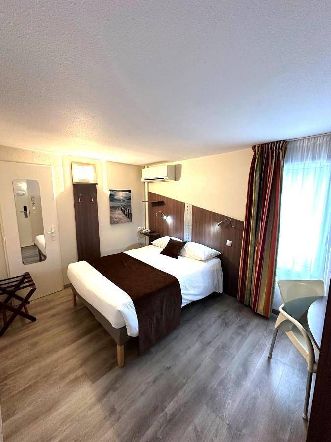 Hôtel pour 2 personnes, avec Terrasse et Jardin dans Aeroport Toulouse - Blagnac - 3