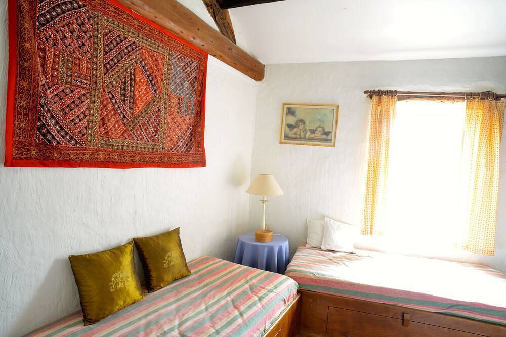 Vakantiehuis met een Fantastisch Uitzicht Over de Vallei en de Rivier de Orb in Vieussan, Béziers und Umgebung