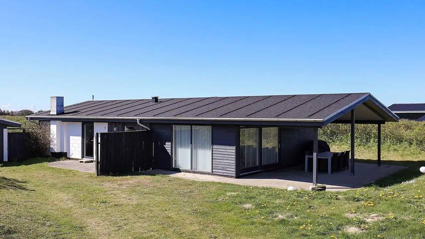 Ferienhaus für 7 Personen, mit Whirlpool und Terrasse in Løkken
