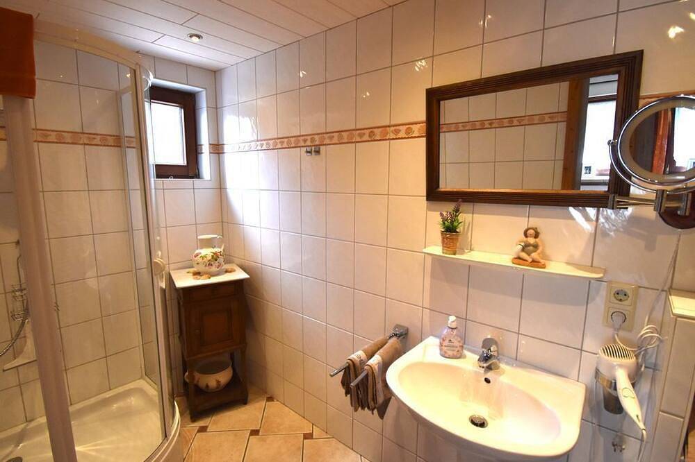 Ganze Wohnung, Ferienwohnung Schwitalla - Ferienwohnung bis 4 Personen in Ahrbrück, Ahrtal