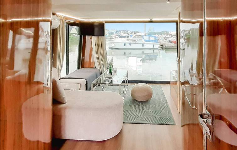 Hausboot für 5 Personen, mit Sauna und Terrasse sowie Ausblick und Seeblick, mit Haustier in Brandenburg - 4