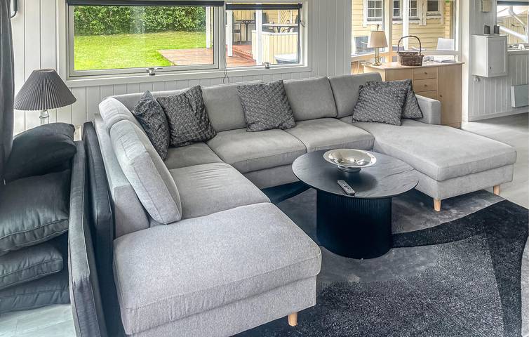 Ferienhaus für 8 Personen, mit Whirlpool und Garten sowie Terrasse und Sauna in Råbylille Strand - 4