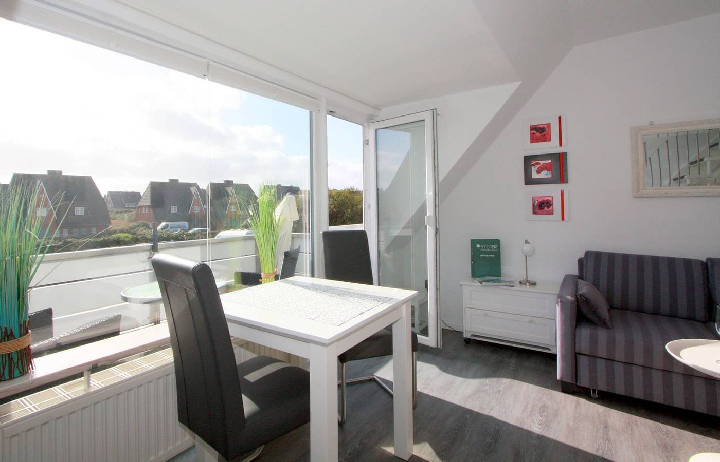 Ganze Wohnung, Strandnahes Appartement "Dünenrose" für max. 2 Pers. in Wenningstedt, Sylt