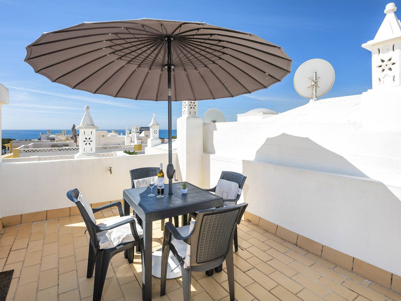 Komfortables Reihenhaus, Meerblick - 4 Pers. in Lagoa, Faro Distrikt