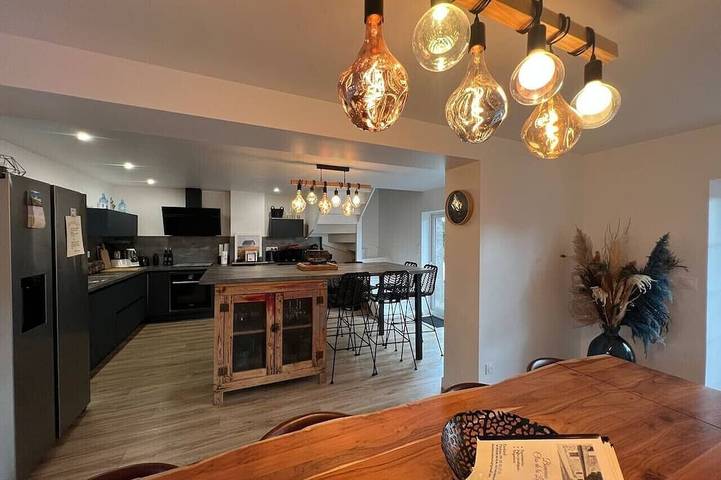 Location de vacances pour 8 personnes, avec jardin à Boisroger