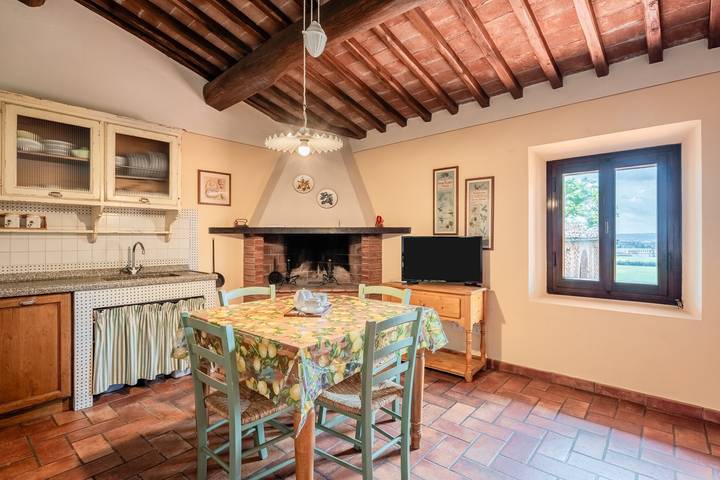 Appartamento intero, Appartamento 'La Legnaia' con piscina condivisa, Wi-Fi e aria condizionata in Fucecchio, Firenze province