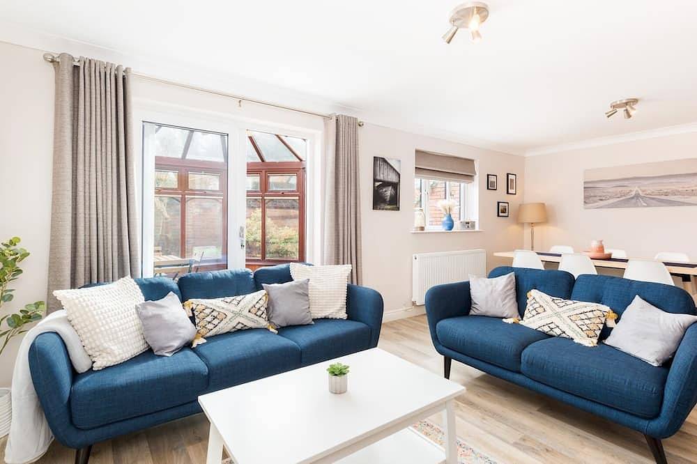 Cv32 6Px 11 Grange Mews Leamington Spa · Spacious & Comfortable 3Bed, Leamington Spa | Pass The Keys in Leamington Spa, Warwickshire