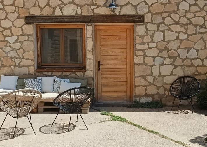 Casa rural para 22 personas, con Balcón y Terraza además de Jardín y Piscina en Provincia de Teruel - 2