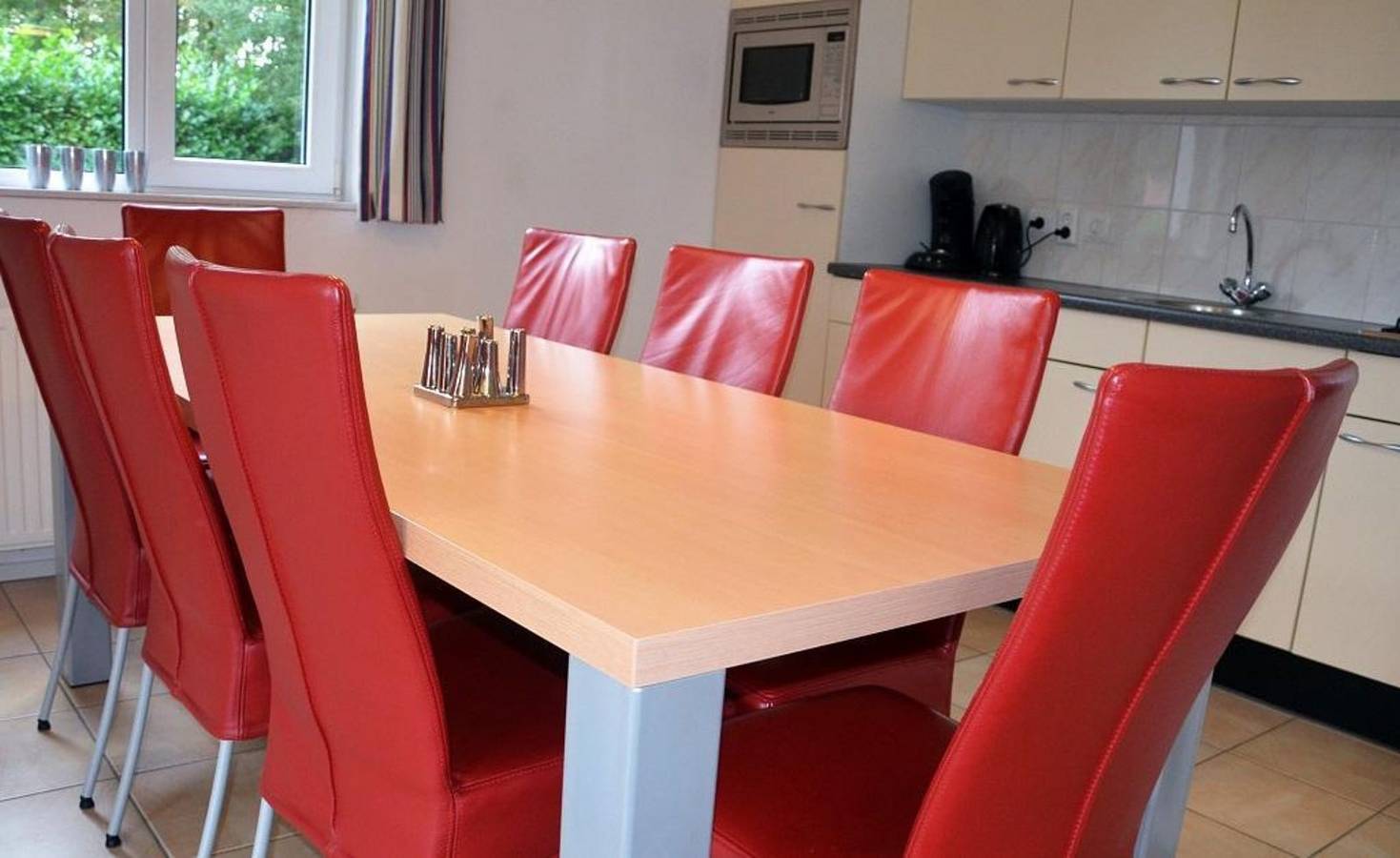 Freistehendes 6-Personen-Ferienhaus mit Sauna, direkt am Wasser in Westerbork gelegen in Drenthe