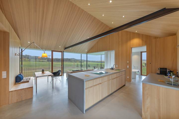 Appartement entier, Appartement calme avec vue panoramique sur la verdure, deux balcons et parking in Donaueschingen, Forêt-Noire centrale