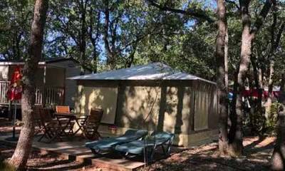 Camping pour 5 Personnes dans Saint-Saturnin-lès-Apt, Parc naturel régional du Luberon, Photo 3