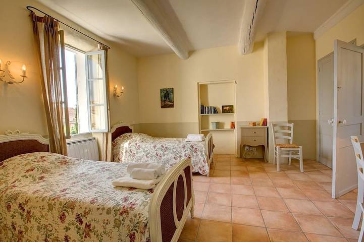 Mas St Siffrein - Trois Chambres Villa, Couchages 6 in Caromb, Parc naturel régional du Mont-Ventoux
