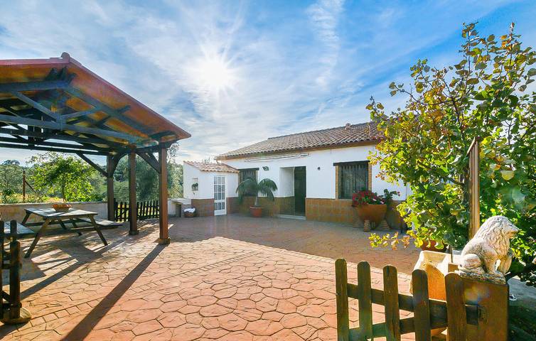 Ferienhaus für 6 Personen, mit Terrasse und Pool sowie Garten, mit Haustier - 1