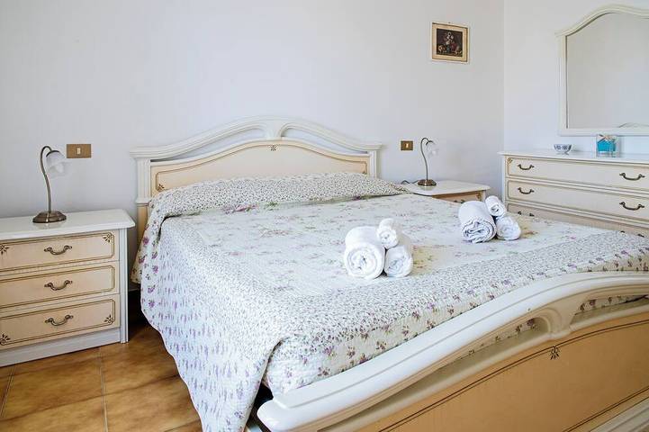 Casa vacanza per 6 persone, con giardino e balcone in Torre del Lago Puccini