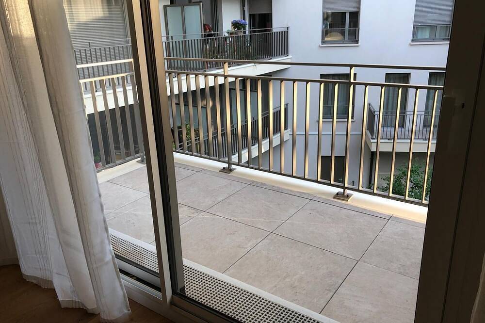 Entire apartment, Very quiet new apartment in Vanves, Hauts-de-Seine