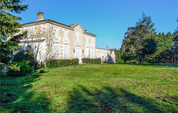 Maison de vacances pour 12 personnes, avec Terrasse et Jardin ainsi que Piscine et Sauna à Léognan
