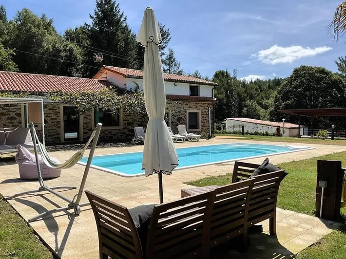 Casa de vacaciones para 6 personas, con jardín además de jacuzzi y piscina - 1
