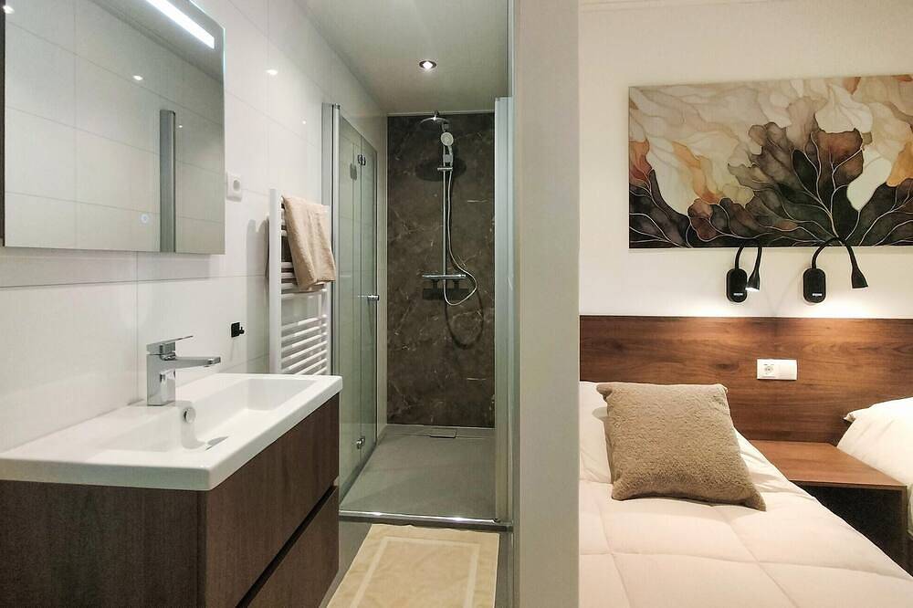 Nice home in Wenum-Wiesel with Wifi in Veluwe