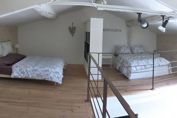 Gîte pour 2 personnes, avec jardin et piscine à Grillon - 3