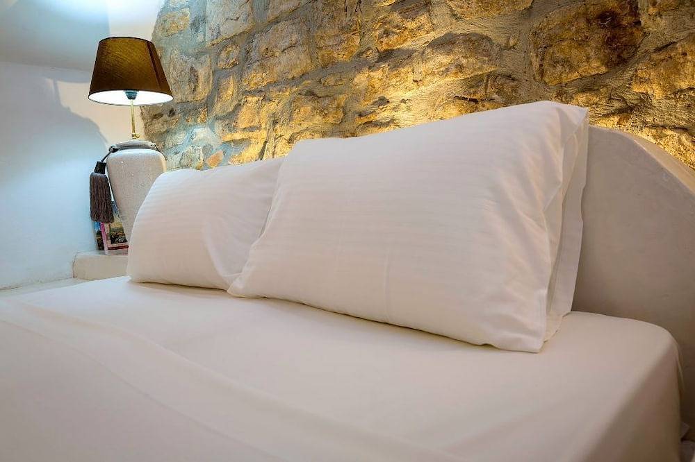 Appartamento intero, Bio-climatic Cave Studio with private terrace in Corfù (città), Corfù