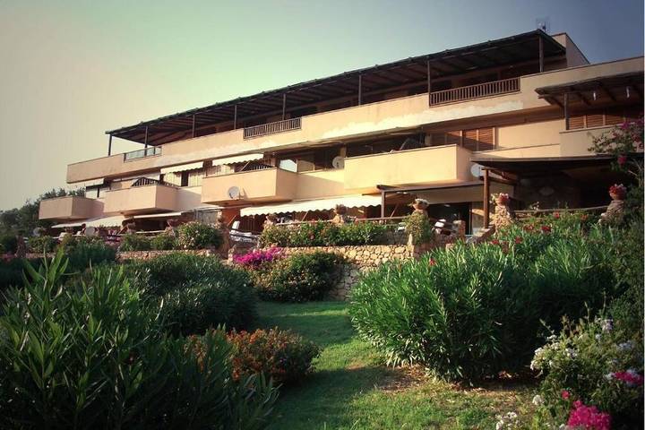 Appartamento vacanze per 4 persone, con giardino e balcone nonché panorama - 1