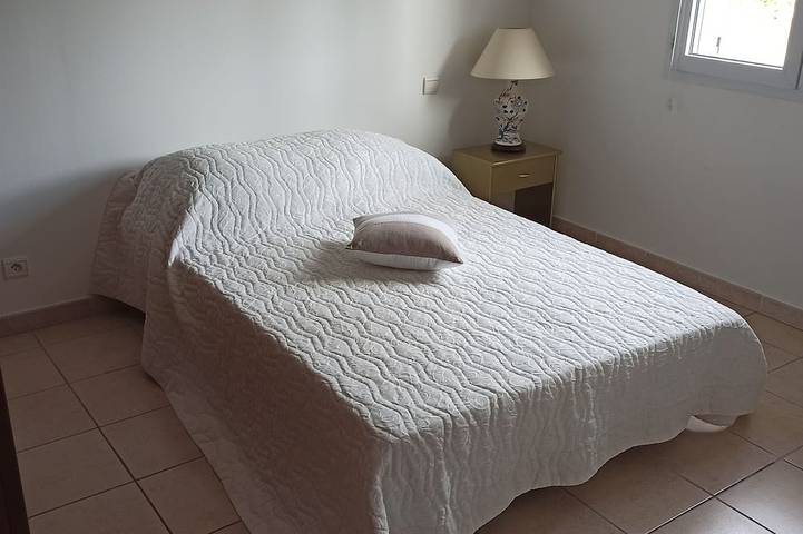 Beautiful villa for 8 people with sea-mountain pool in Ghisonaccia, Corte und Umgebung