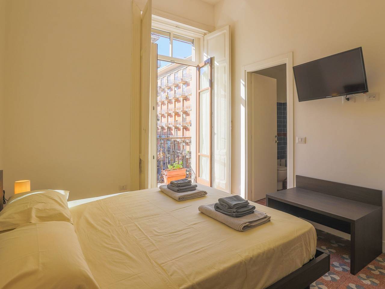 B&B Salerno Centrale - Room2 in Salerno, Costa tirrenica campania