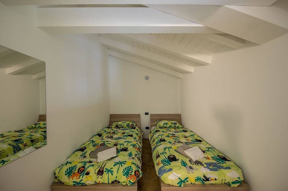 \"Designcontrodesign in Desenzano del Garda, Brescia Provinz
