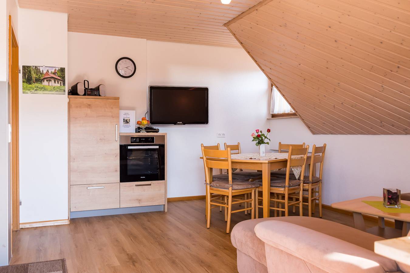 Ganze Wohnung, Ferienwohnung 'Panoramablick' mit Bergblick, Gemeinschaftsterrasse und Wi-Fi in Haslach im Kinzigtal, Kinzigtal