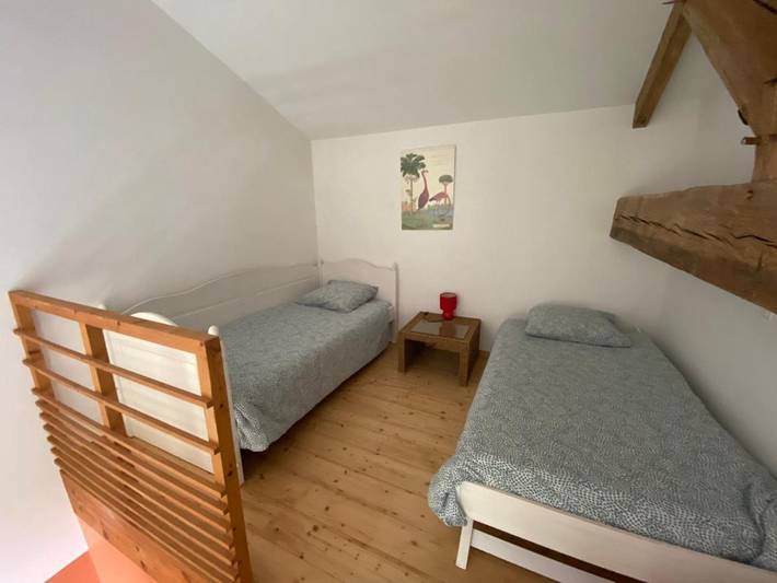 Location de vacances pour 7 personnes, avec vue ainsi que terrasse et jardin à Falleron - 2