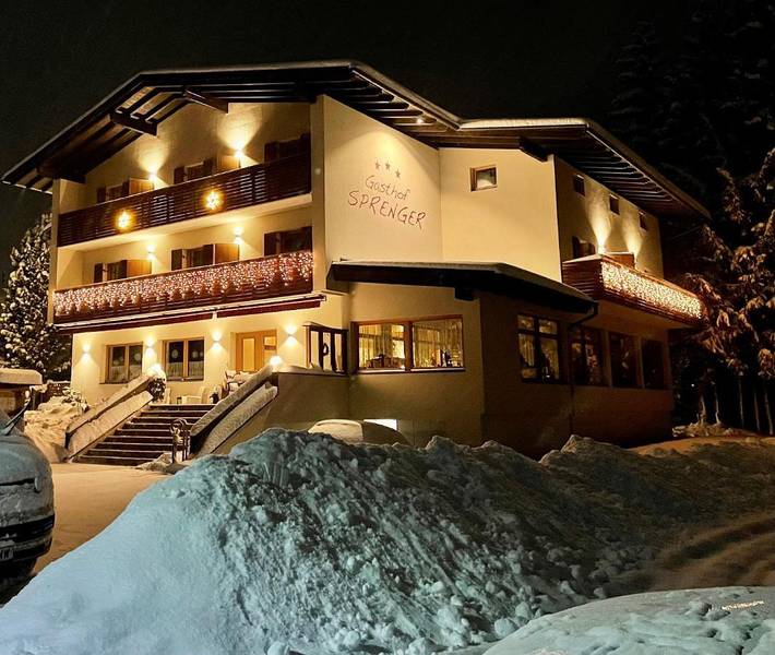 BnB für 2 Personen, mit Balkon und Terrasse sowie Garten und Ausblick in Sillian