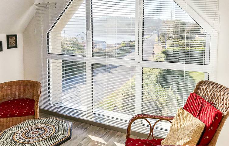 Appartement de vacances entier, Appartement confortable avec Wi-Fi et parking, à 1,5 km de la plage de Primel in Le Diben, Plougasnou