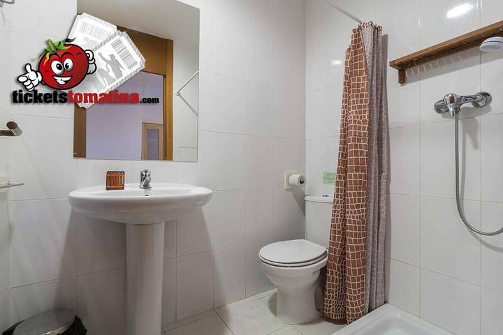 Location de vacances pour 12 personnes, avec piscine et jardin à Alborache - 3