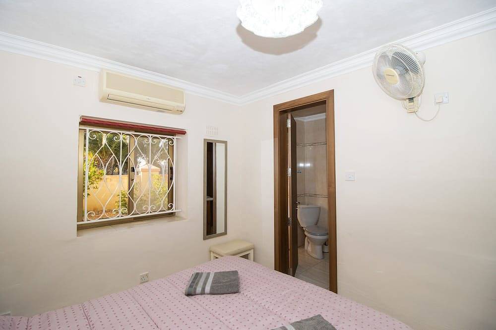 Santa María Villa Apartamento (B) comparten piscina, 2 dormitorios, con capacidad para 5, Wifi in il-Mellieha, Mellieha