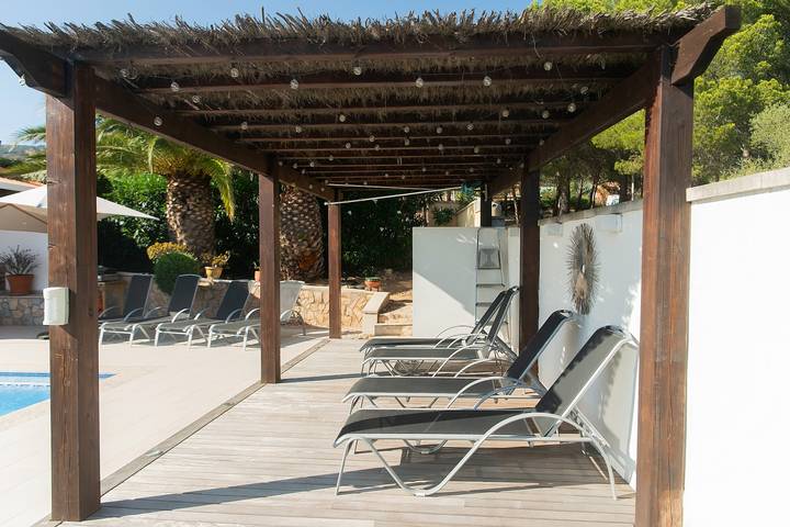 Welcs Villa 278 Emp con piscina y vista panorámica in Palau-saverdera, Oberampurien